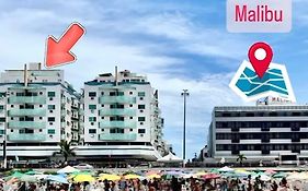 Apartamento Cabo Frio Praia do Forte pé na areia